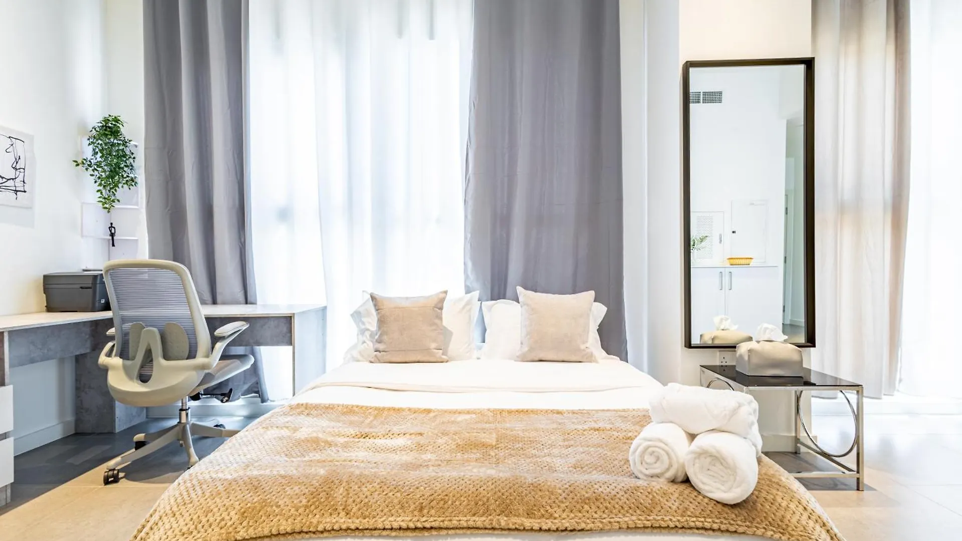Apartment Pixel - Beachfront - Private Beach - 1Br - Paddle - Reem Abu Dhabi