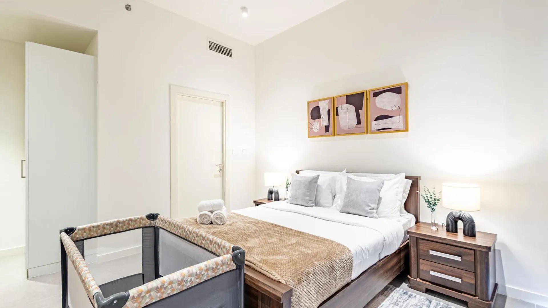 Pixel - Beachfront - Private Beach - 1Br - Paddle - Reem Abu Dhabi Apartment