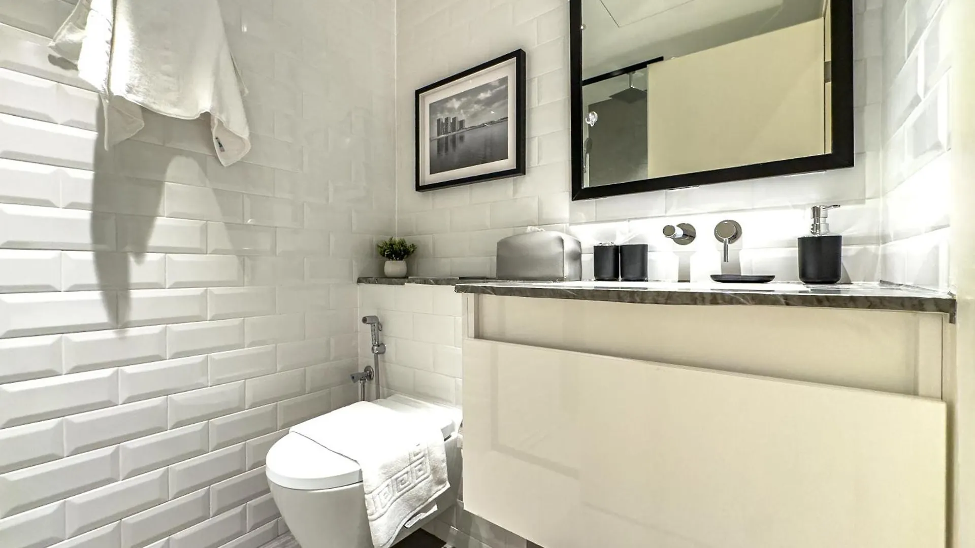 Pixel - Beachfront - Private Beach - 1Br - Paddle - Reem Abu Dhabi 0*,  United Arab Emirates