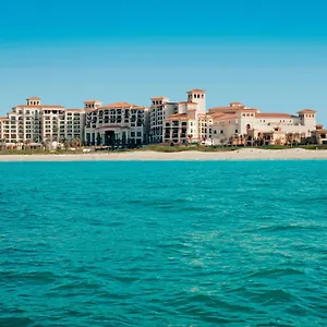The St. Regis Saadiyat Island Resort, Station touristique