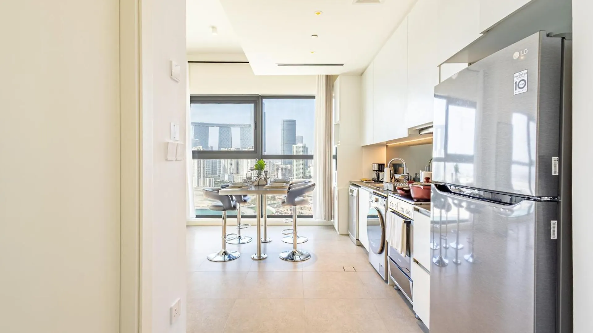 Pixel - Beachfront - Private Beach - 1Br - Paddle - Reem 아부다비 아파트